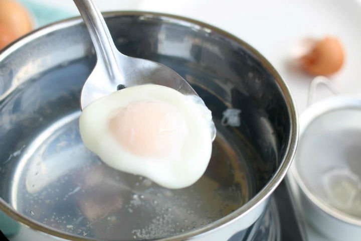 Poşe yumurta nedir? Nasıl yapılır? Nasıl olur?