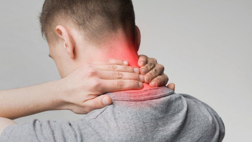 Boyun ağrısı sebepleri nelerdir? Boyun fıtığı belirtileri nelerdir?