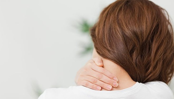 Boyun ağrısı sebepleri nelerdir? Boyun fıtığı belirtileri nelerdir?