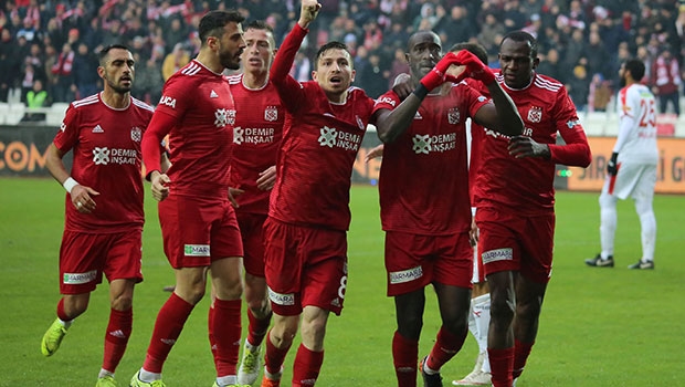 Süper Lig'de bu sezon en çok yabancı Galatasaray'da 