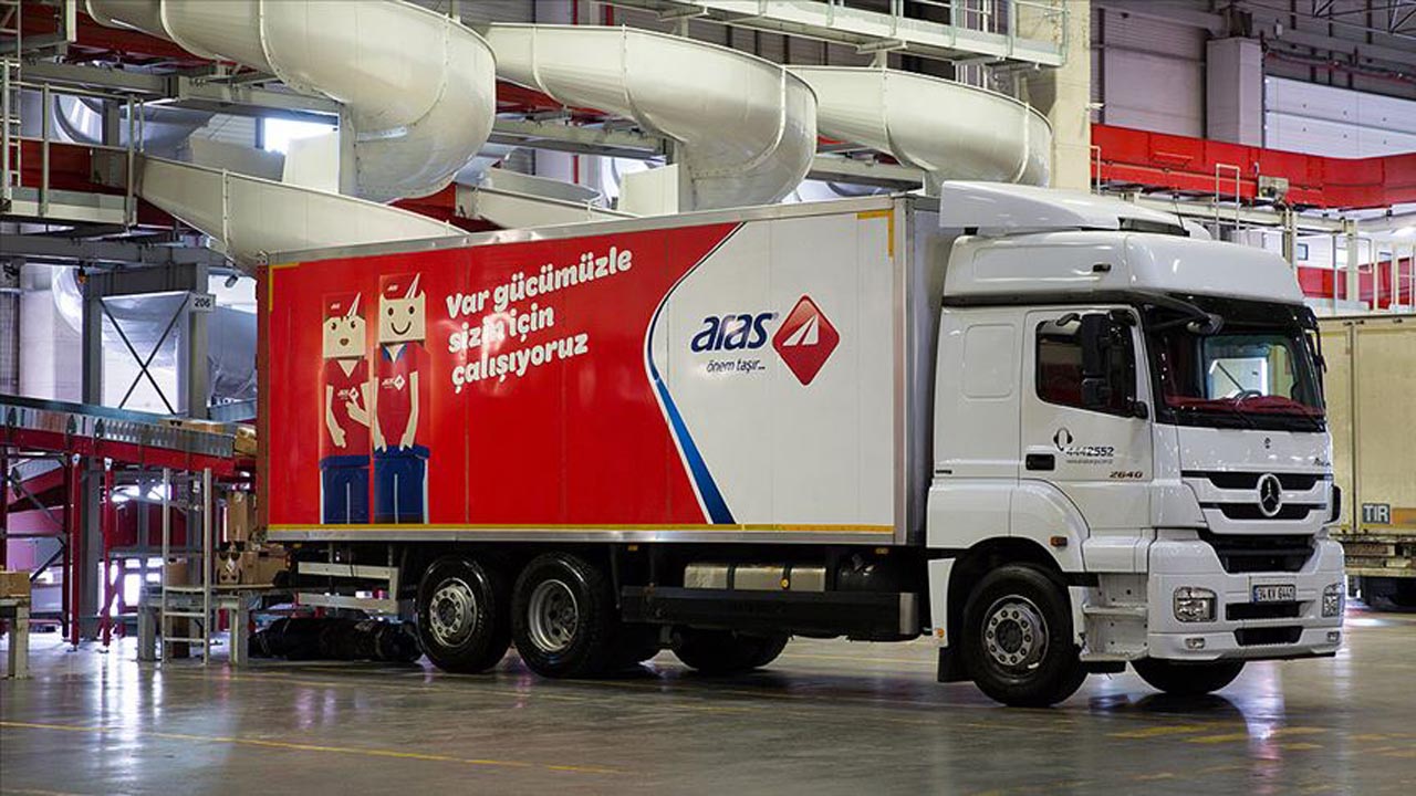 Aras kargo Arefe günü çalışıyor mu? Aras kargo Arefe günü açık mı 2020?