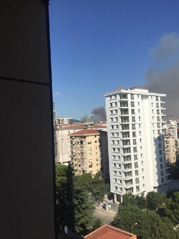 Maltepe'de askeri alanda korkutan yangın!