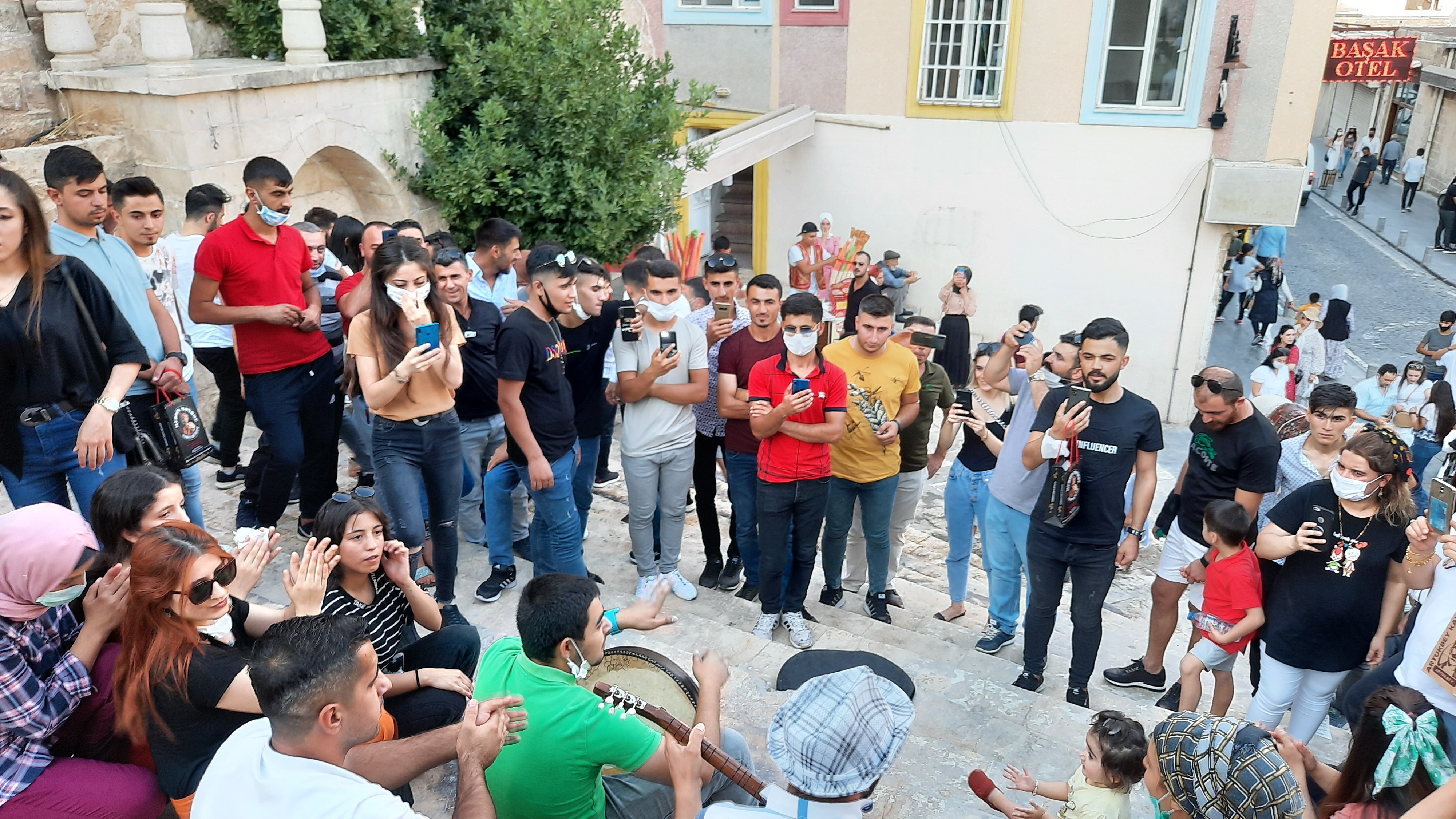 Mardin'de koronavirüs salgını unutuldu!