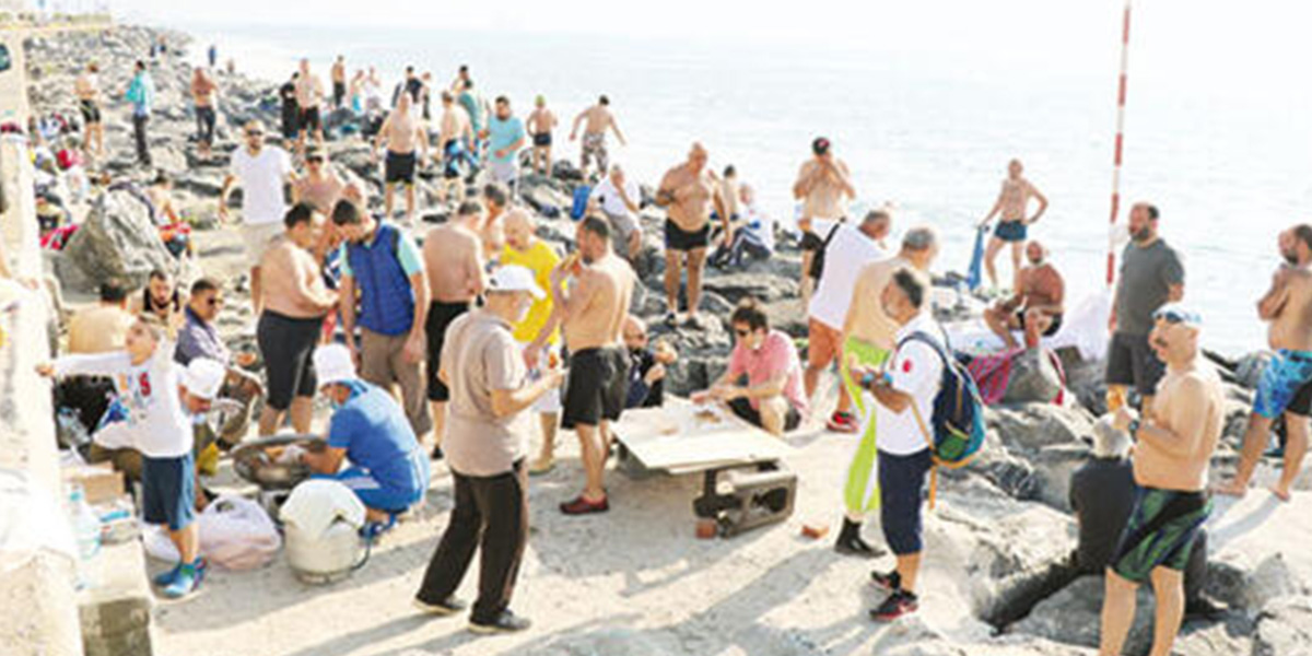 Sağlık Bakanı Koca uyardı: Birinci dalga sahillere indi