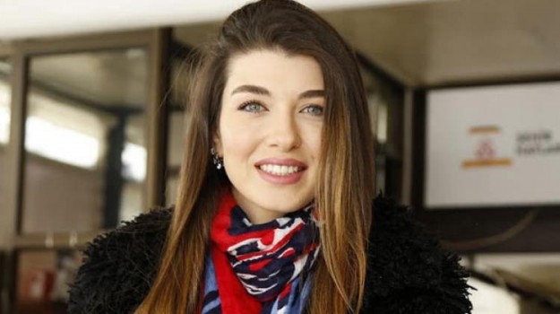 Oyuncu Aslıhan Güner'in babası hayatını kaybetti!