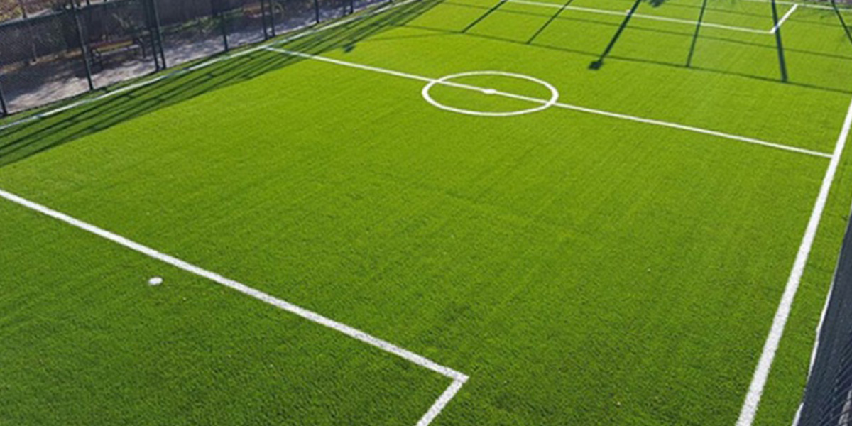 Halı sahalar açıldı mı? Bakanlık açıkladı...