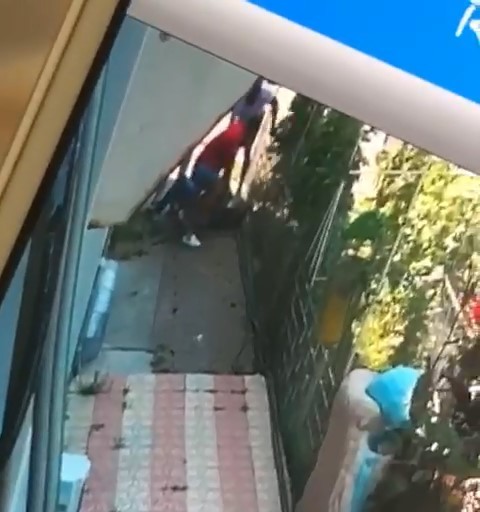 Hemşire ablasını 9 yerinden bıçakladı!