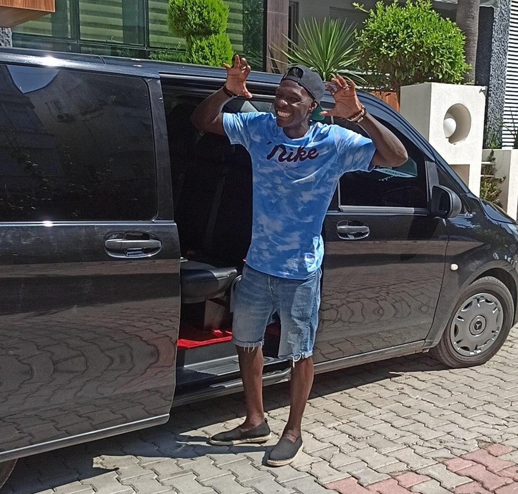 N'Sakala'dan kartal pozu!