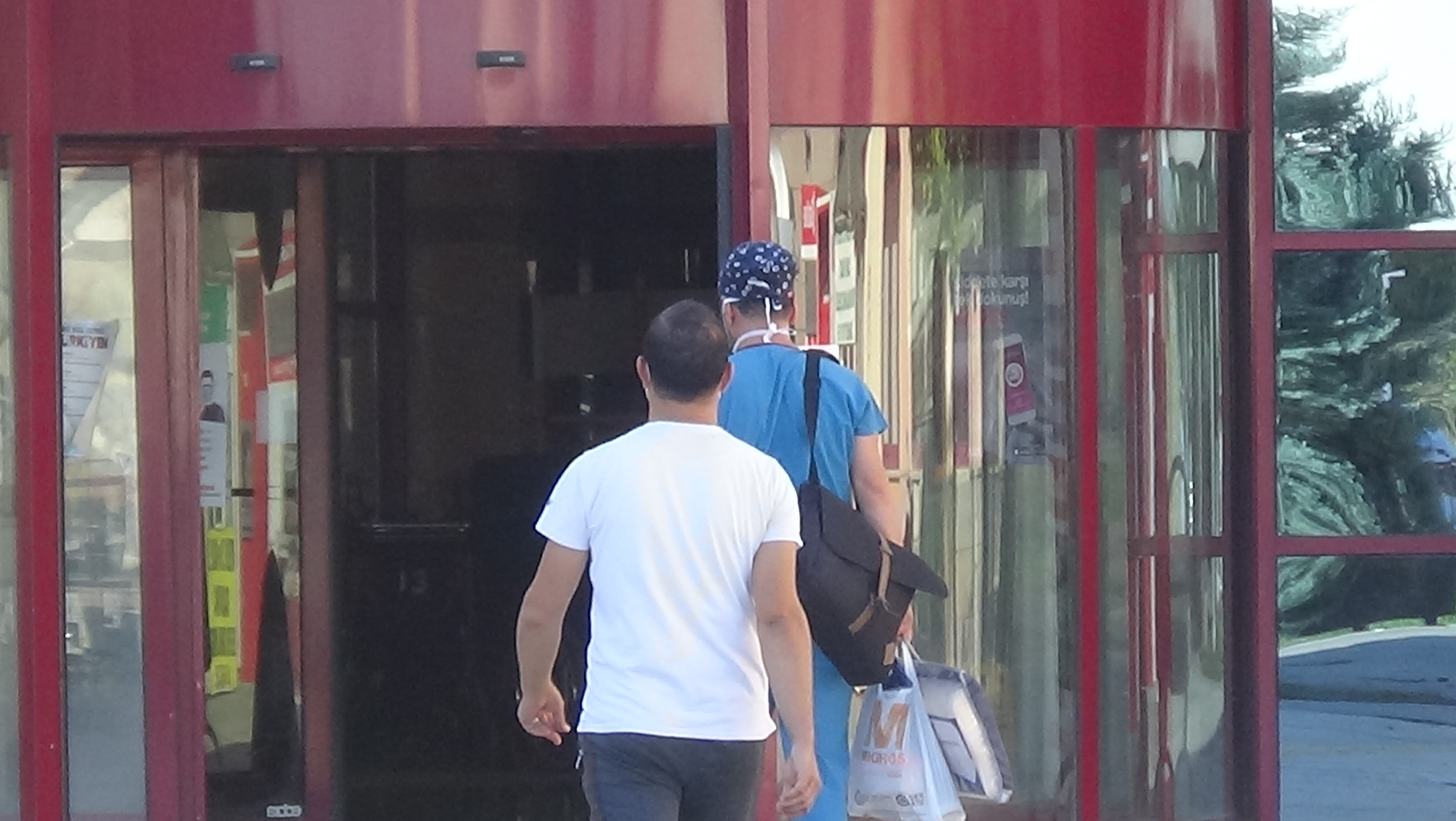 Diyarbakır'da sağlık çalışanlarına koronavirüs şoku! 300'den fazla çalışan karantinada