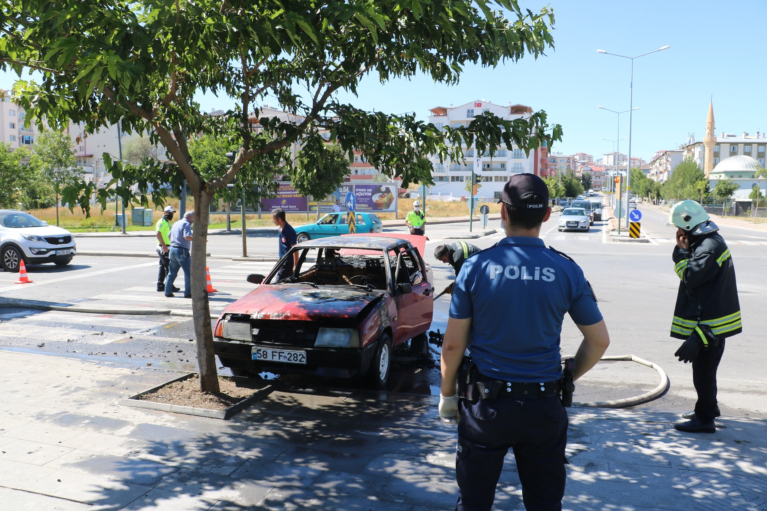 Kırmızı ışıkta kabusu yaşadı!