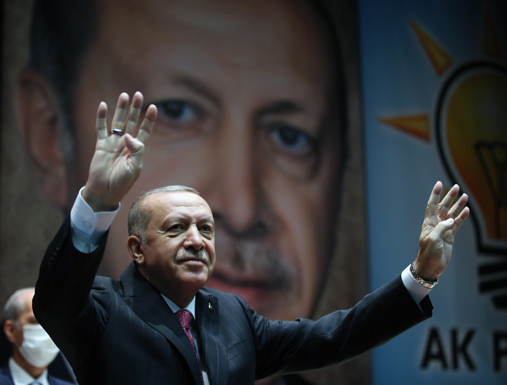 AK Parti'ye 8 belediye başkanı daha katıldı