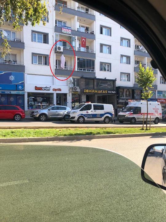 Havalandırma motorunun demirine asılı olan ceset kan dondurdu!