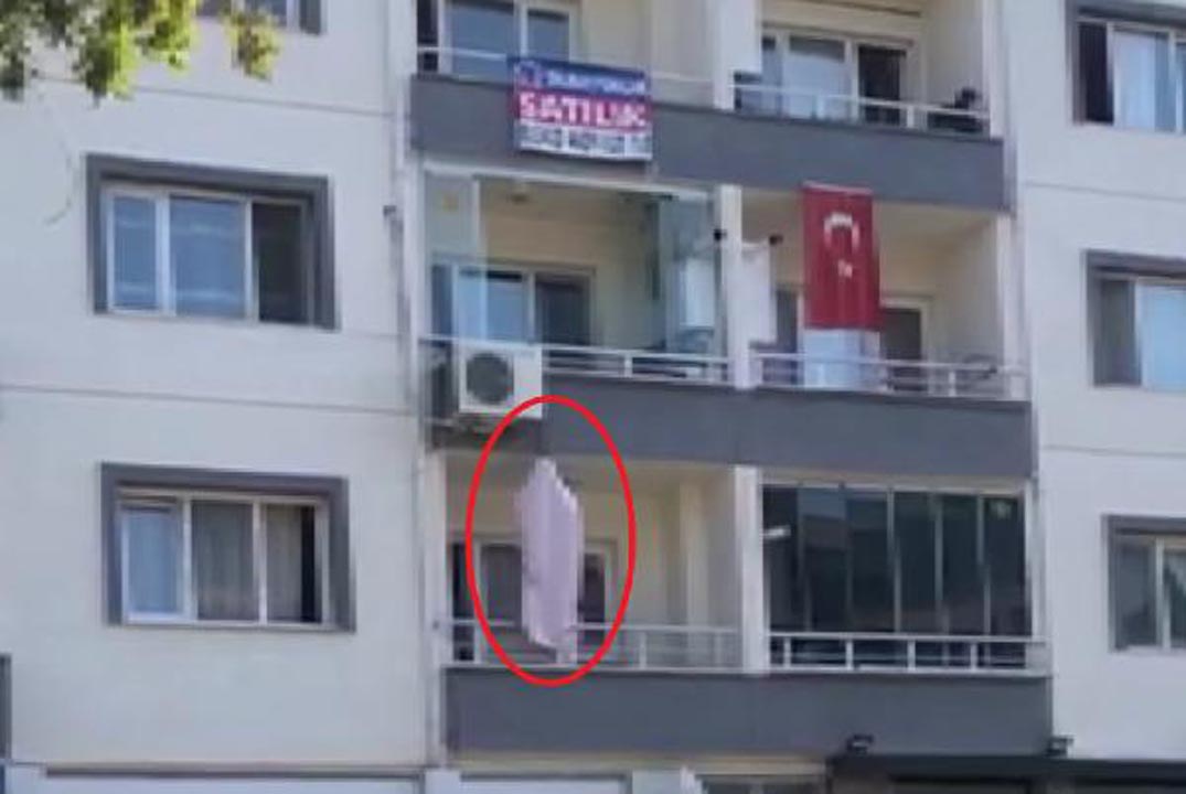 Havalandırma motorunun demirine asılı olan ceset kan dondurdu!