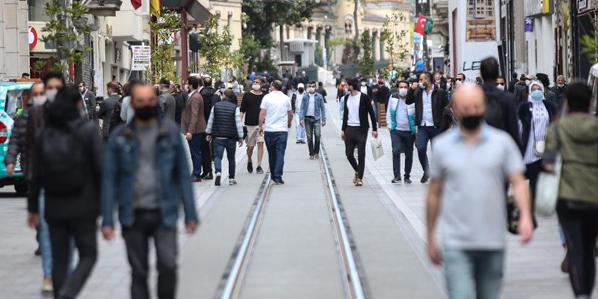 Bakan Koca'dan dikkat çeken paylaşım: Kovid-19 hastasına geçmiş olsuna giden var