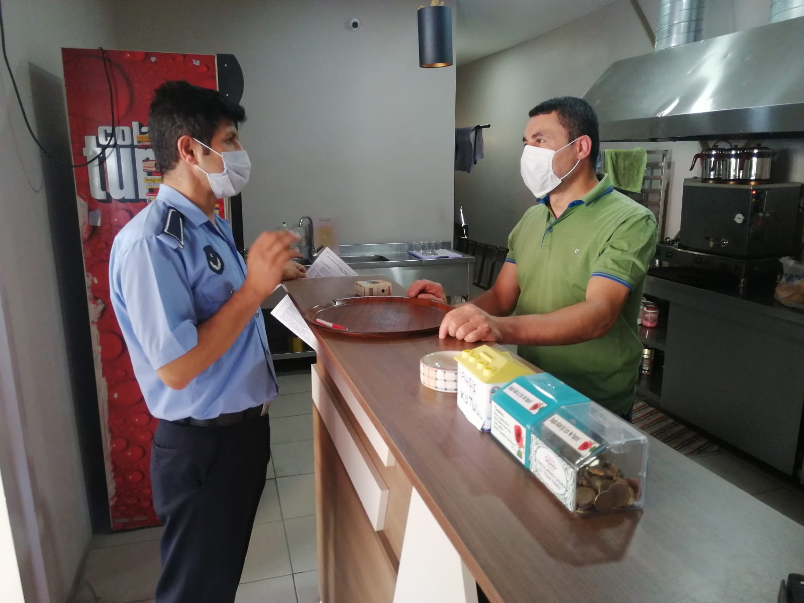 Pendik'te maske ve sosyal mesafe denetimlerine devam ediliyor!