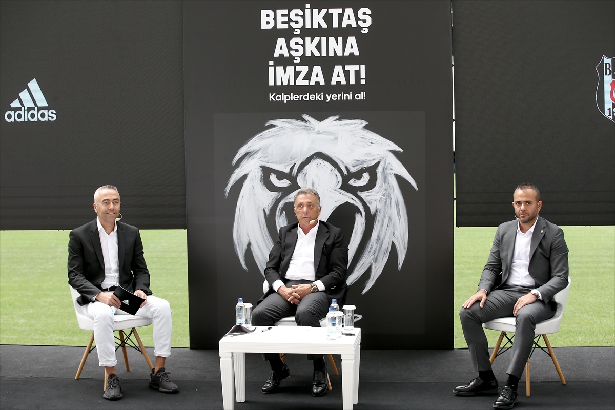 Beşiktaş yeni sezon formalarını tanıttı!