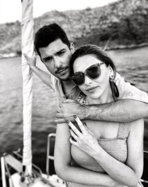 Hadise'den Kaan Yıldırım ile aşk dolu poz: Yanımda, Sağımda, Solumda, Ufkumda