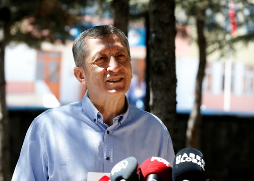 Bakan Selçuk: Veli ve öğrenciler HES kodu ile denetlenecek