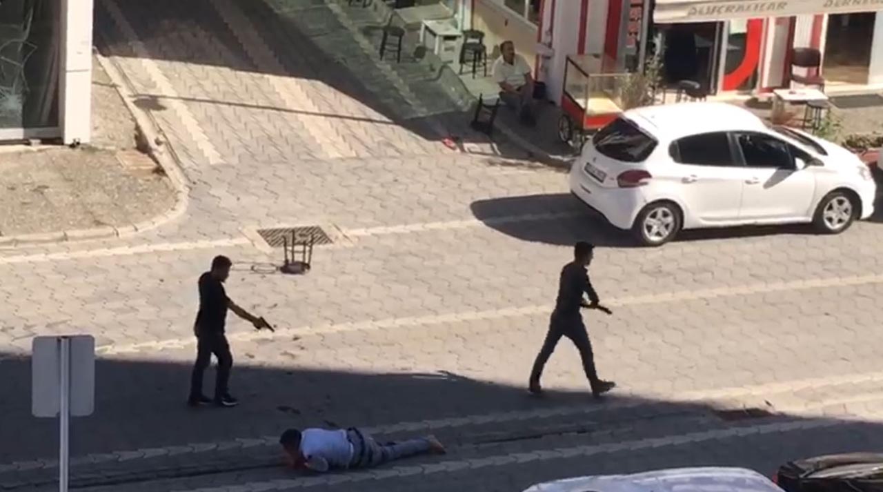 Samsun'da dehşet anları! Güpegündüz cadde ortasında infaz edildi