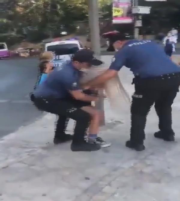 Kadıköy'de maskesiz kadının gözaltı görüntüsü üzerine polisler görevden uzaklaştırıldı