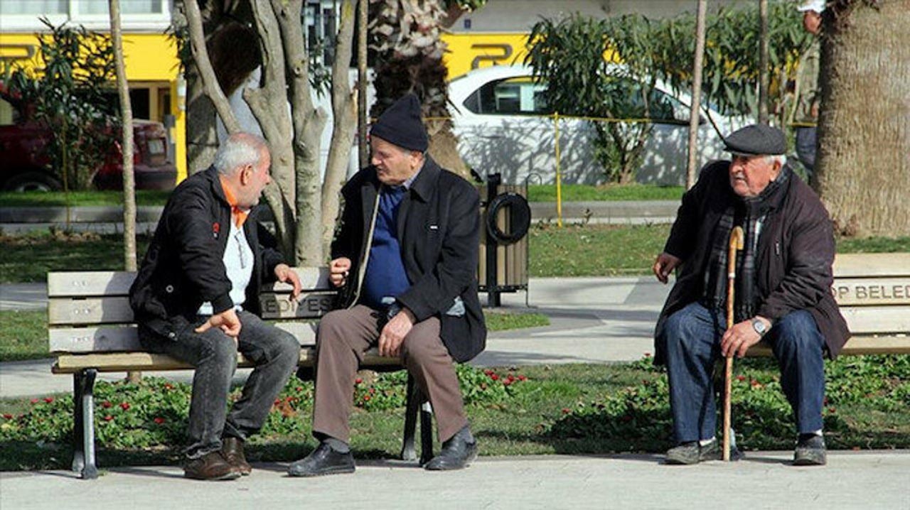 Van ve Osmaniye'de 65 yaş üstü vatandaşlara yeni kısıtlamalar getirildi!