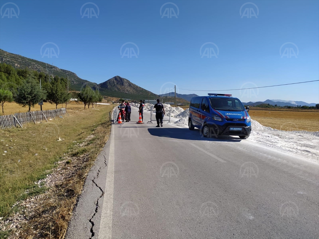 Burdur'da bir köy karantinaya alındı!