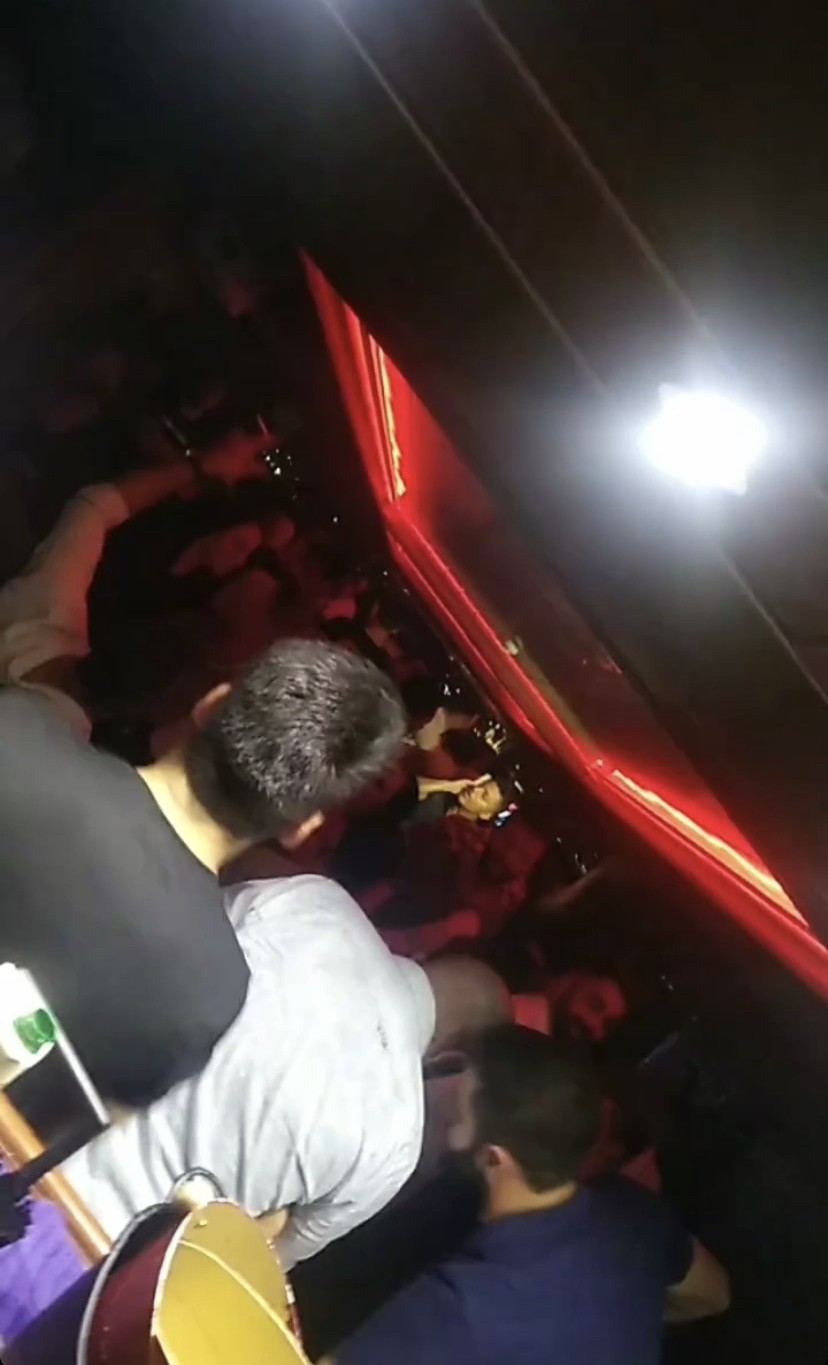 Boğaz'da düzenlenen yat partilerinde koronavirüs hiçe sayılmaya devam ediliyor!