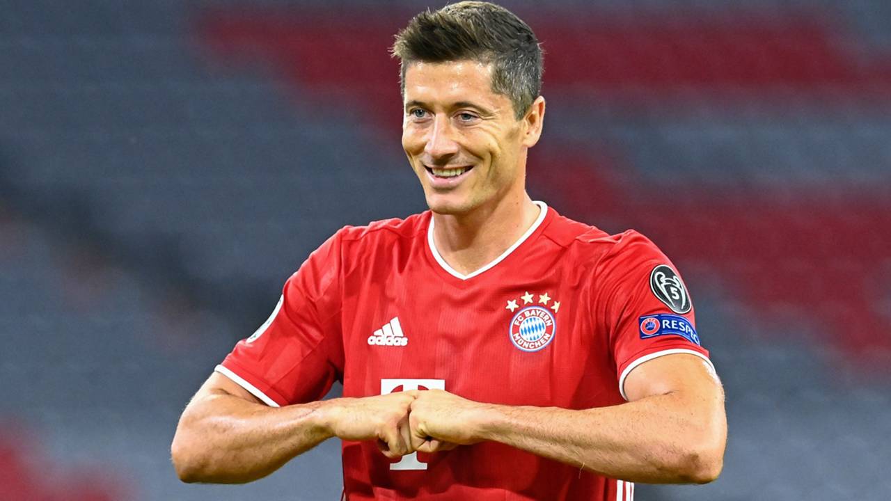 Bayern Münih'in yıldız golcüsü Lewandowski, tarihe geçti!