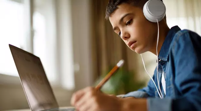 DYK öğrenci başvuruları ne zaman? EBA DYK E-kurs başvuruları nasıl yapılır 2020? DYK öğrenci başvurusu nereden yapılır? E-kurs öğrenci başvurusu ne zaman bitecek? Destekleme ve Yetiştirme Kursları (DYK) öğrenci başvuruları başladı. İşte detaylar...