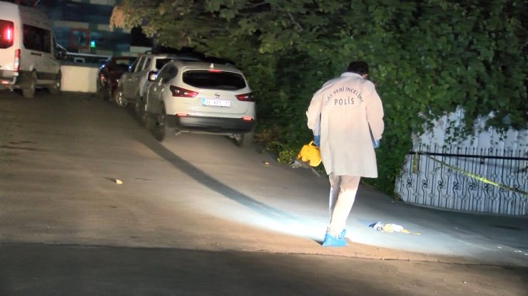 Pendik'te iki grup arasında çıkan silahlı kavgada 2 kişi yaralandı