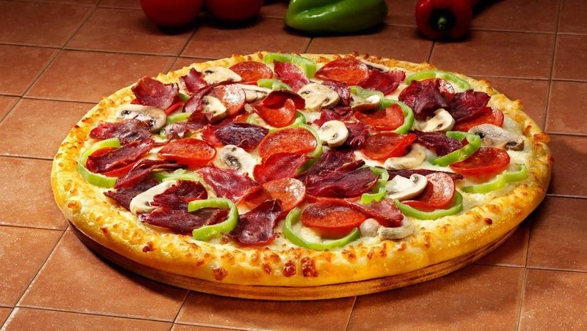 Evde pizza yapımı