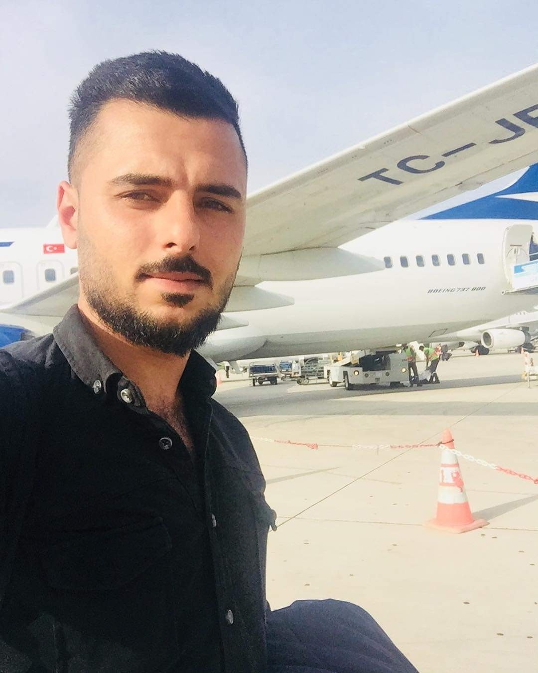 Pendik'te 24 yaşındaki genç, boğazına halat sarılı halde bulundu