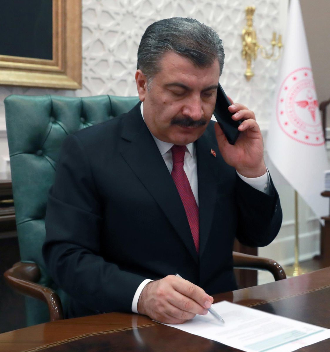 Sağlık Bakanı Koca'dan Büşra hemşireye destek