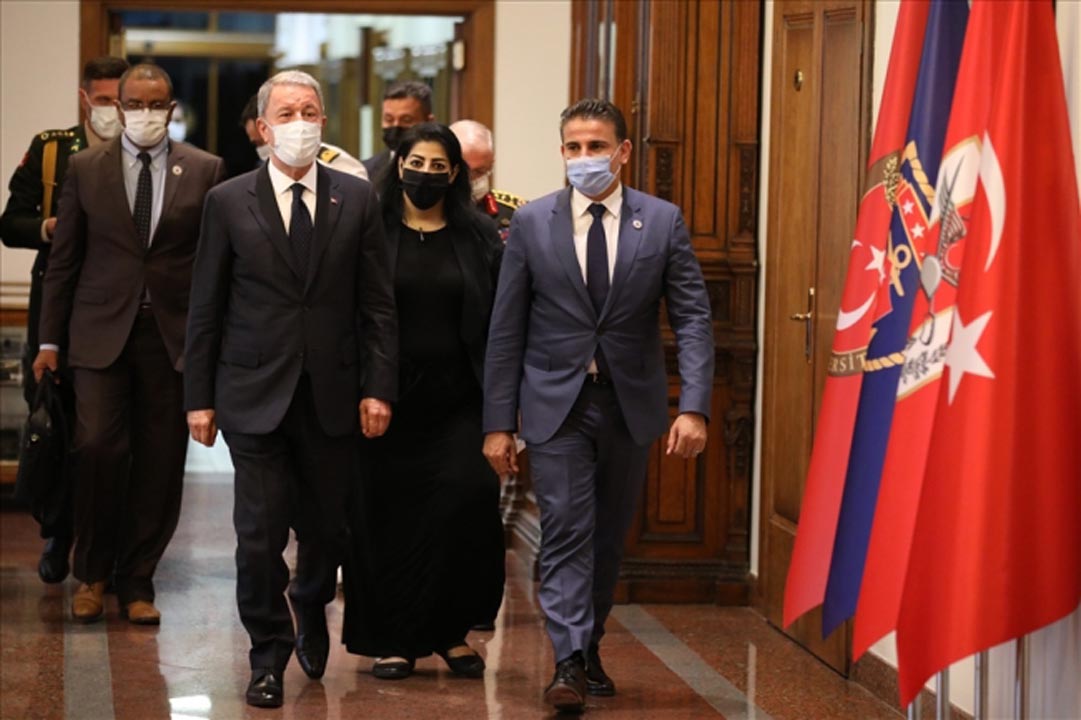 Bakan Akar, Libya Savunma Bakanı Namroush ile görüştü