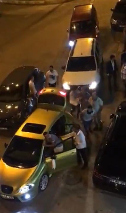 Trabzon'da bir garip eğlence! Önce horon oynadılar sonra birbirlerini dövdüler