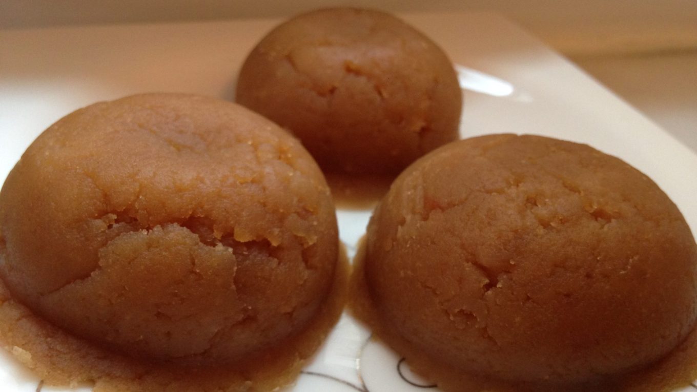 Un helvası tarifi, yapılışı, malzemeleri | Un helvası nasıl yapılır?