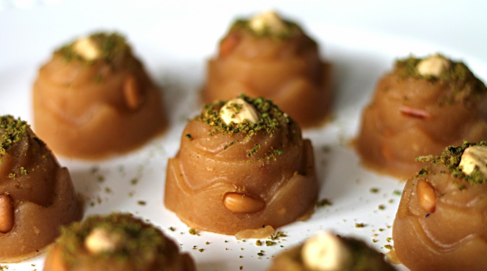 Un helvası tarifi, yapılışı, malzemeleri | Un helvası nasıl yapılır?