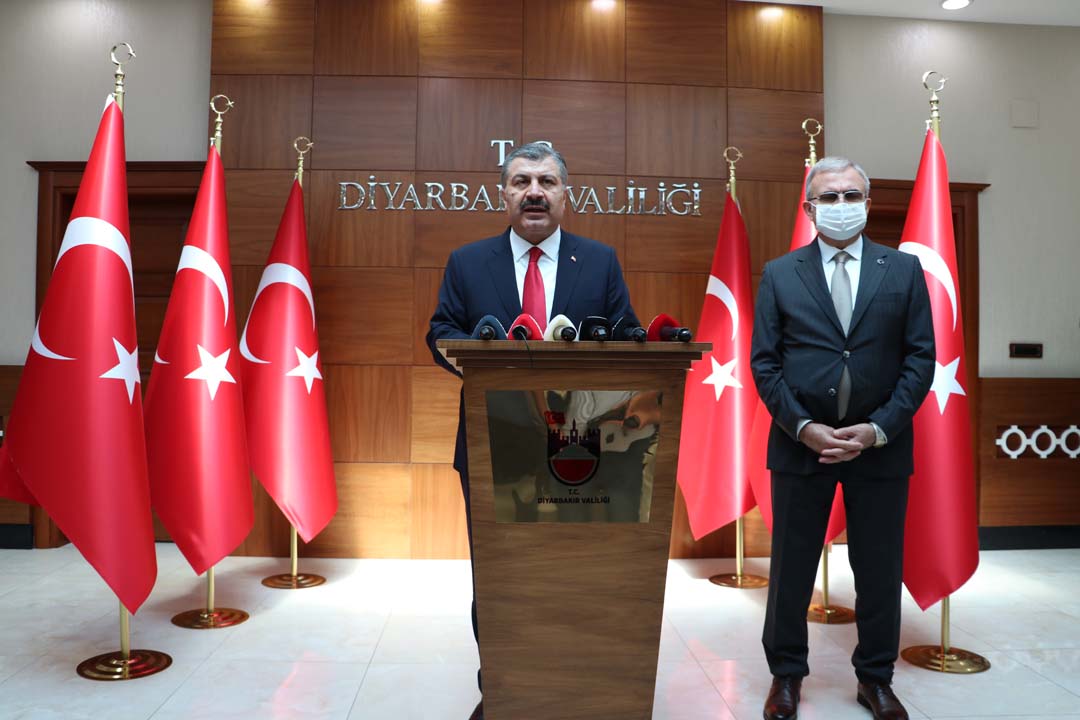 Bakan Koca açıkladı: Diyarbakır'da vaka oranı yüzde 49 düştü