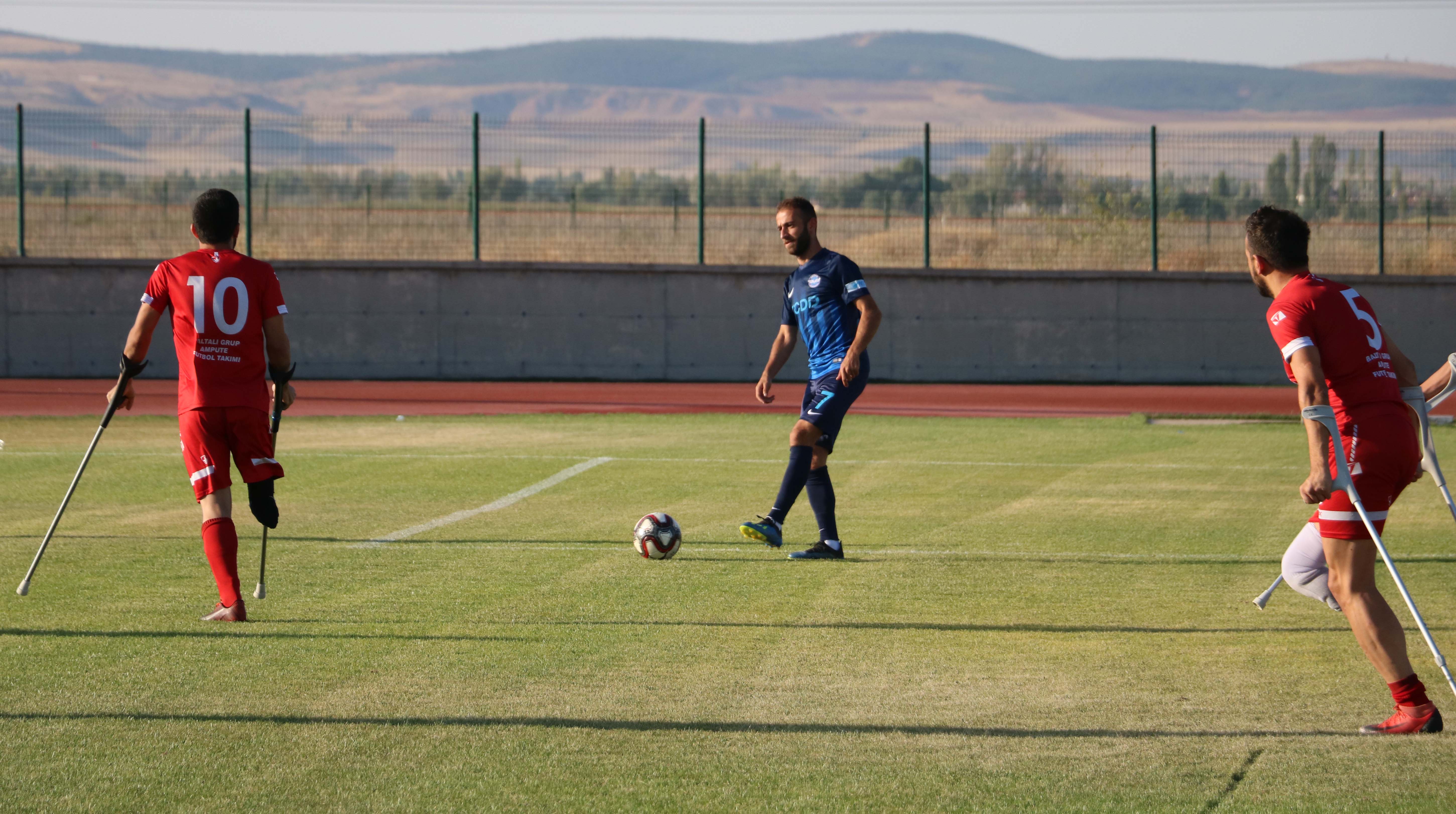 Bu maçta dostluk kazandı