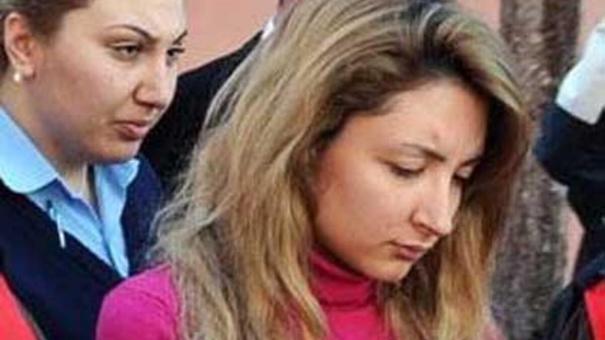 Prof. Dr. Semih Aydıntuğ 'Virüs psikolojimi bozdu' diyerek balkonundan ateş açtı