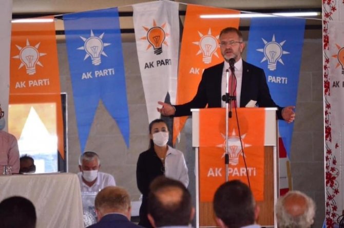 Hasan Basri Mete, 401 delegenin oyu ile ikinci kez Şaphane ilçe başkanı seçildi