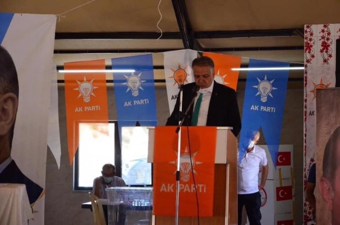 Hasan Basri Mete, 401 delegenin oyu ile ikinci kez Şaphane ilçe başkanı seçildi