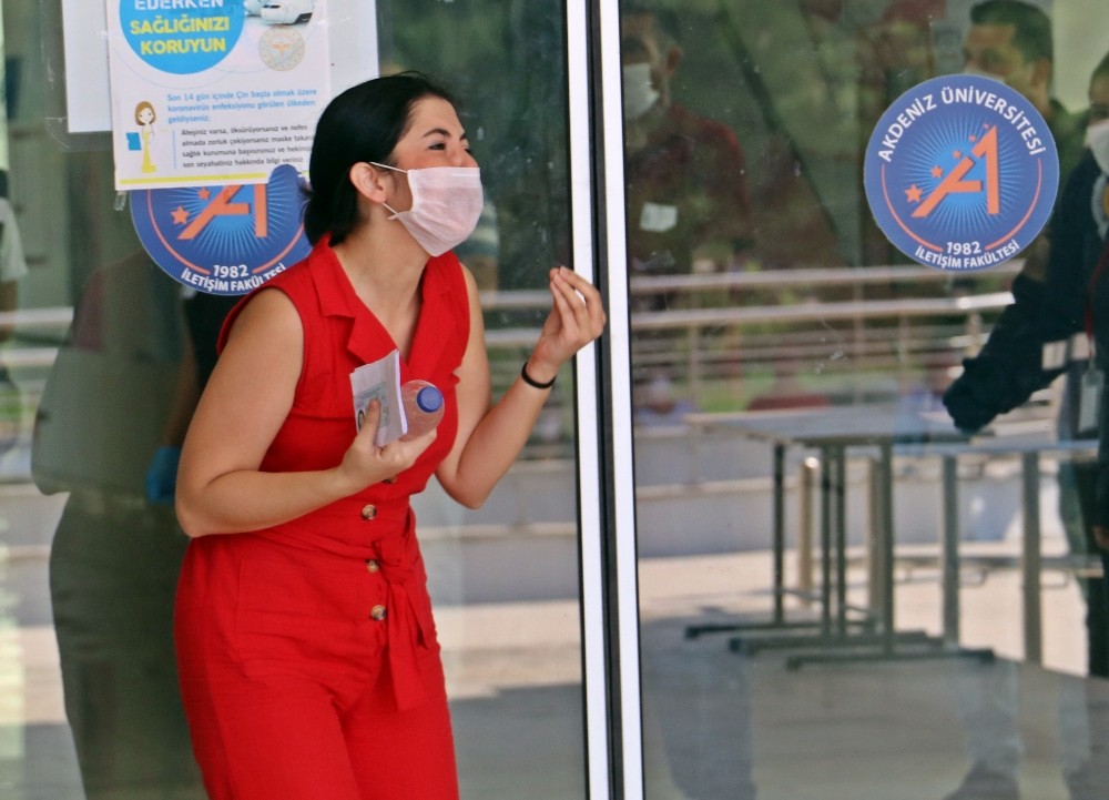 Genç kızın KPSS gözyaşları yürekleri dağladı!