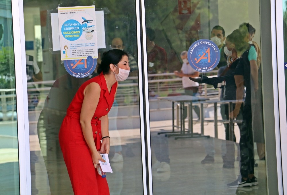 Genç kızın KPSS gözyaşları yürekleri dağladı!