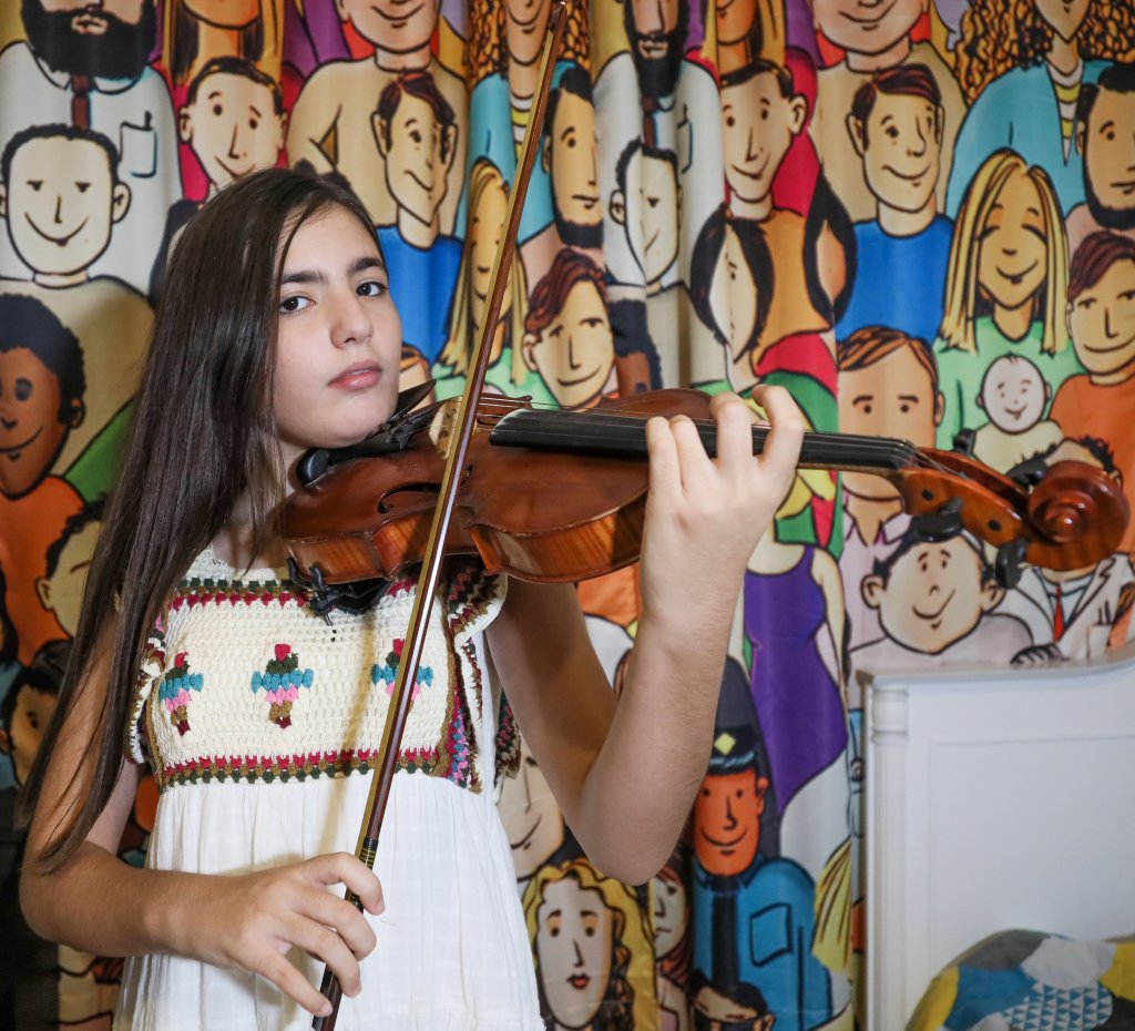 8. sınıf öğrencisi Elif Su, Türkiye'ye 10 uluslararası ödül kazandırddı