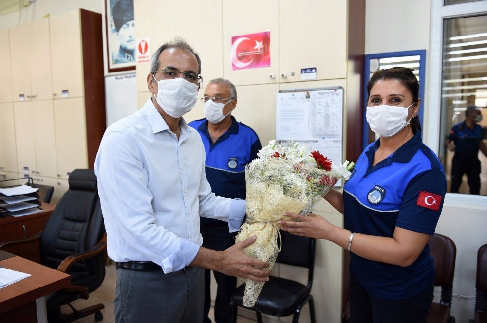 Tarsus Belediye Başkanından zabıtaya jest: Birlikte pasta kestiler