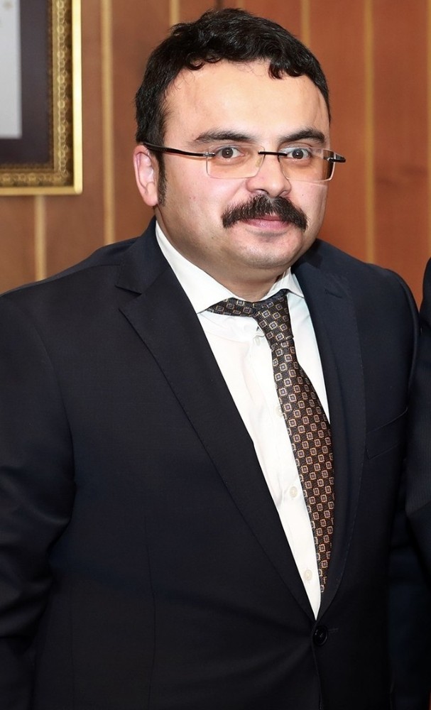 Erzurum Valisinden görevindsen uzaklaştırılan kaymakamlar için açıklama: 'Pes doğrusu'