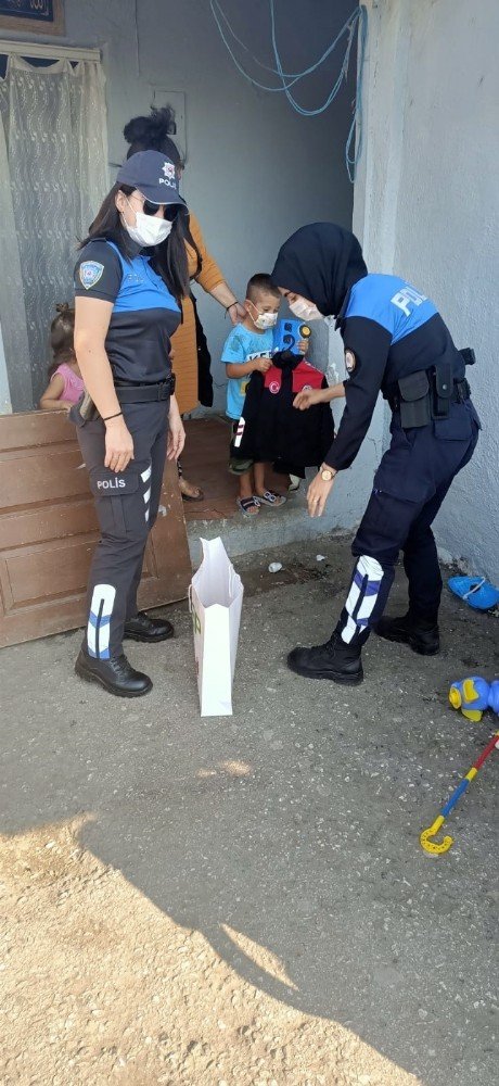 Emniyet Müdürü, 5 yaşındaki çocuğun polis olma hayalini gerçekleştirdi