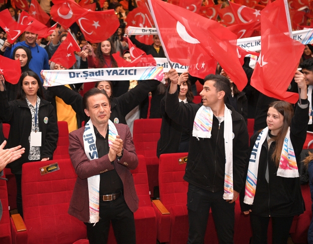 Tuzla Belediyesi Gençlik Merkezi öğrencilerinden YKS'de büyük başarı!