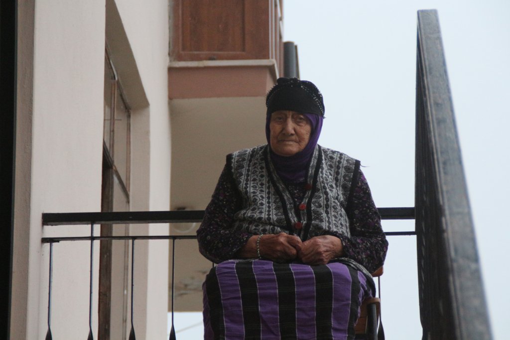 97 yaşındaki Havva nineden koronavirüs açıklaması: O beni yenecekken ben onu yendim!